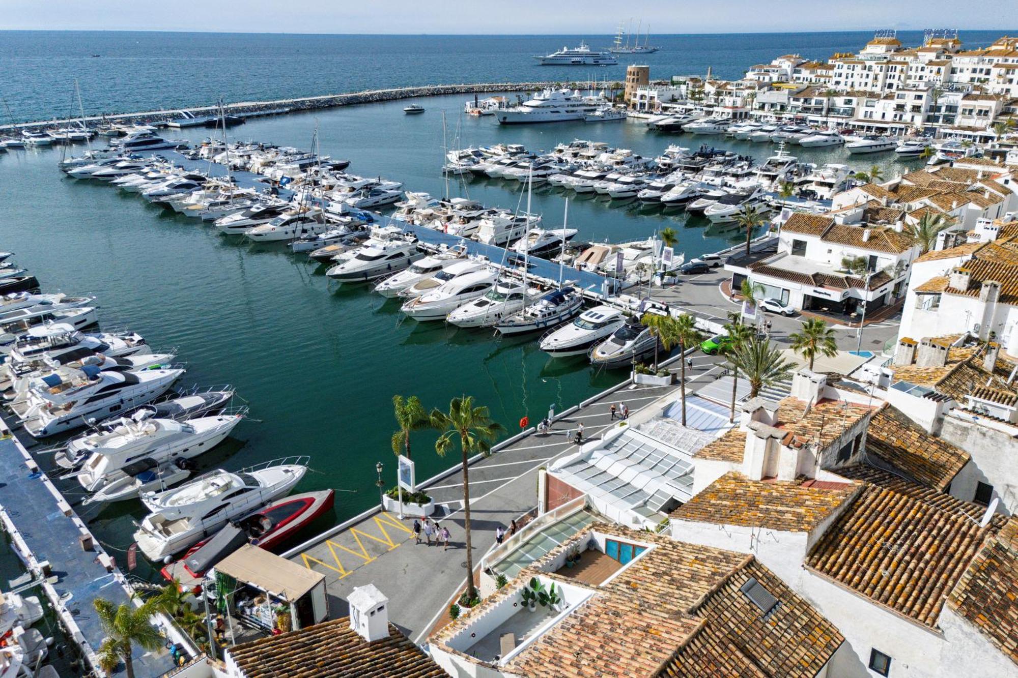 Apartment 243-fully Renovated-puerto Banus Front Line Penthouse Marbella