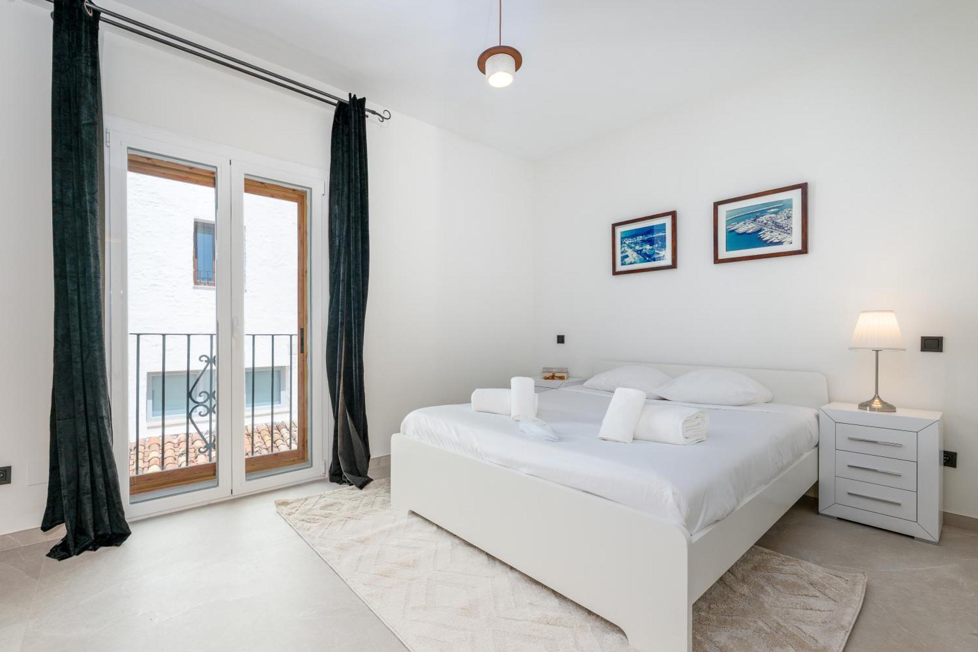 Apartment 243-fully Renovated-puerto Banus Front Line Penthouse