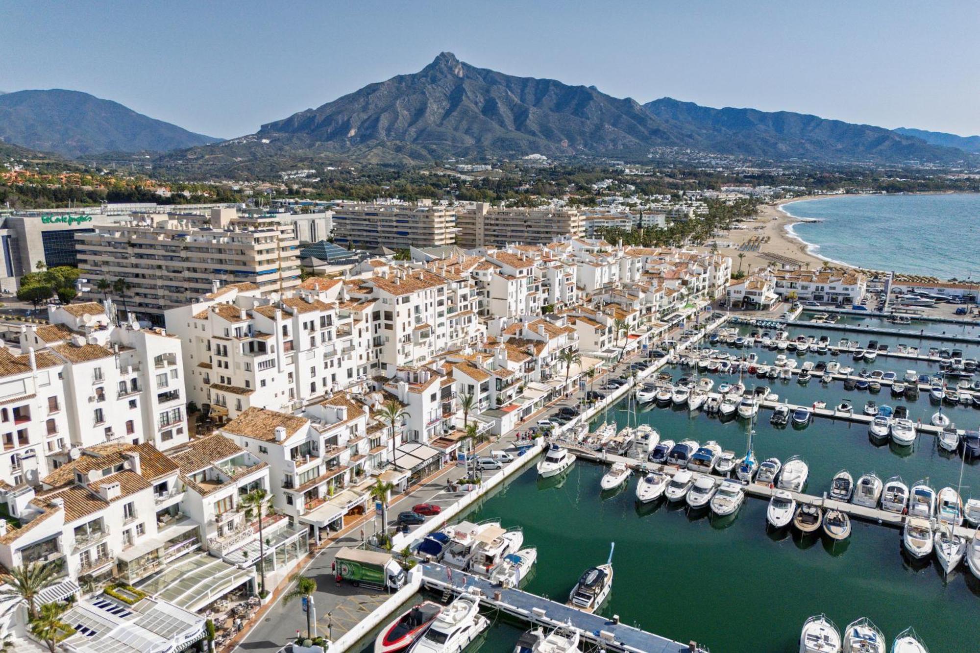 243-fully Renovated-puerto Banus Front Line Penthouse