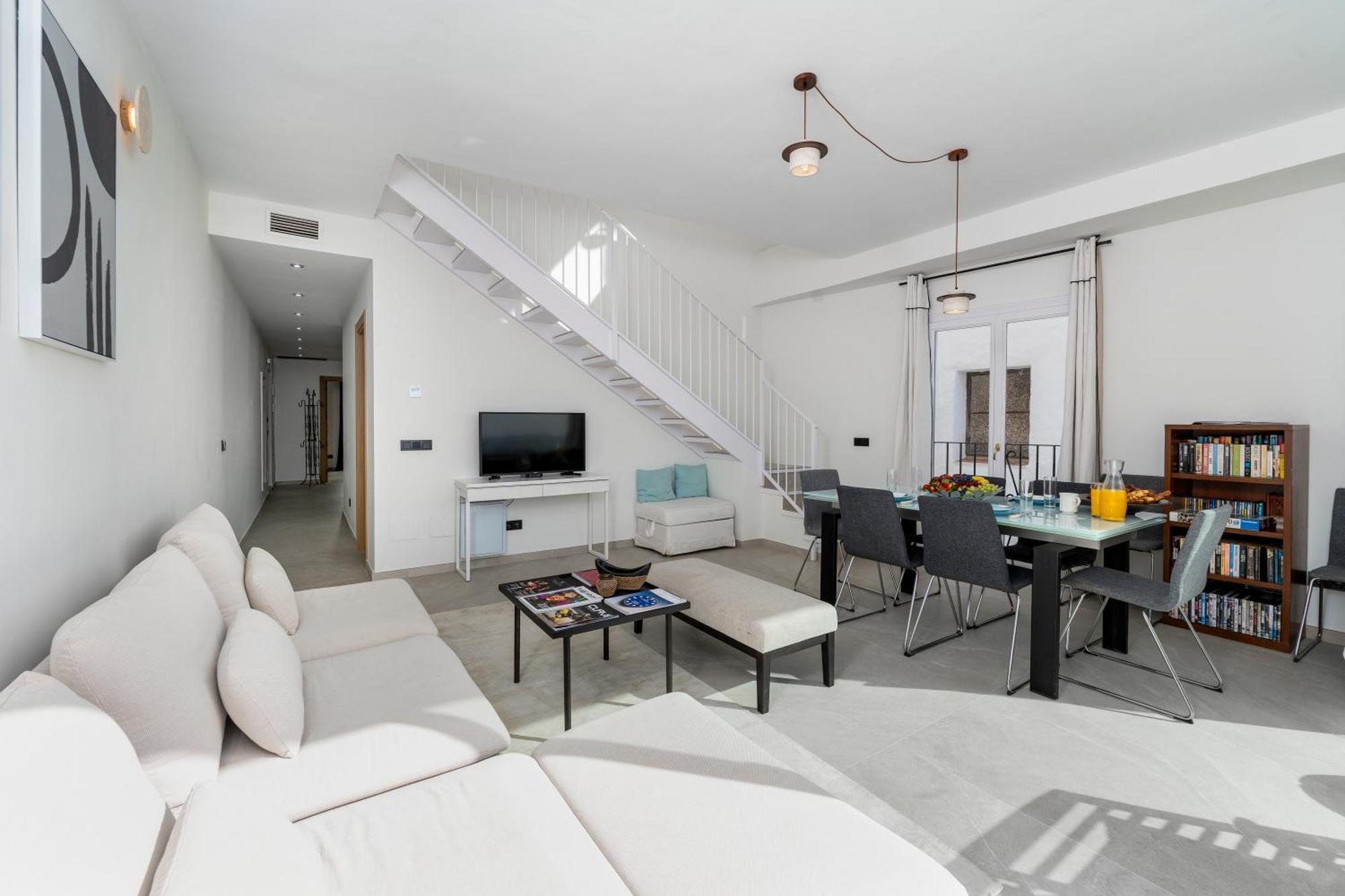 243-fully Renovated-puerto Banus Front Line Penthouse *
