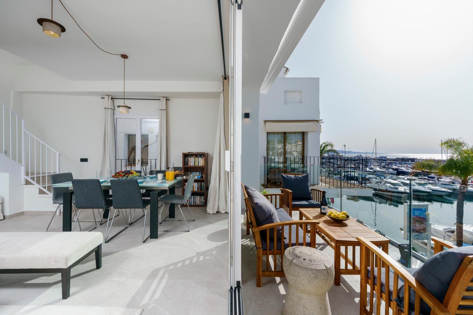 243-fully Renovated-puerto Banus Front Line Penthouse * Marbella