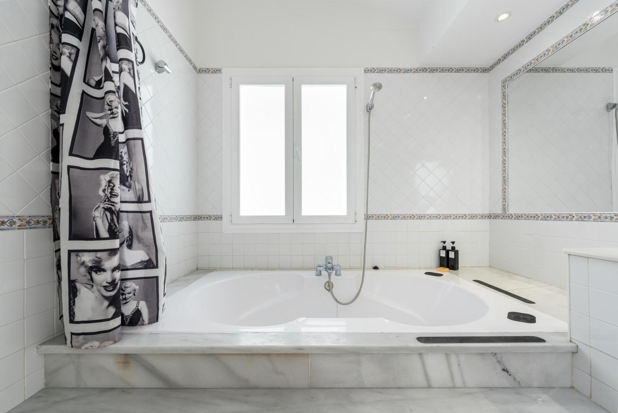 243-fully Renovated-puerto Banus Front Line Penthouse Apartment Marbella